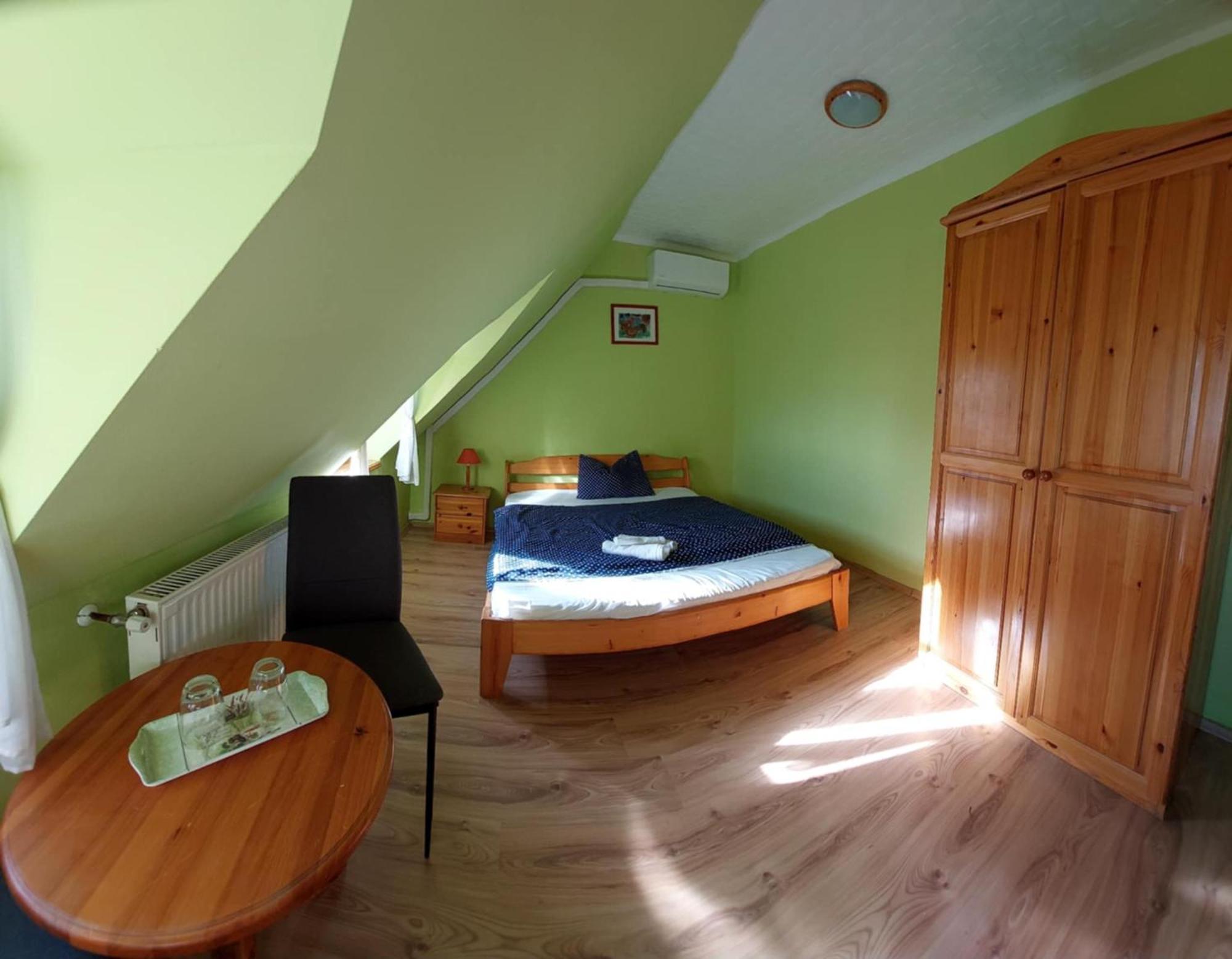 Diana Fogado Bed & Breakfast Keszthely Eksteriør bilde